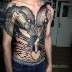 Фото мужской тату 18.11.2020 №134 -beautiful tattoo guy- tatufoto.com