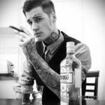 Фото мужской тату 18.11.2020 №163 -beautiful tattoo guy- tatufoto.com