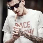 Фото мужской тату 18.11.2020 №171 -beautiful tattoo guy- tatufoto.com
