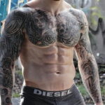 Фото мужской тату 18.11.2020 №188 -beautiful tattoo guy- tatufoto.com