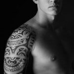 Фото мужской тату 18.11.2020 №223 -beautiful tattoo guy- tatufoto.com