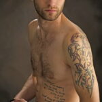 Фото мужской тату 18.11.2020 №228 -beautiful tattoo guy- tatufoto.com