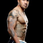 Фото мужской тату 18.11.2020 №236 -beautiful tattoo guy- tatufoto.com