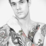 Фото мужской тату 18.11.2020 №255 -beautiful tattoo guy- tatufoto.com