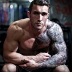 Фото мужской тату 18.11.2020 №256 -beautiful tattoo guy- tatufoto.com