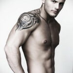Фото мужской тату 18.11.2020 №264 -beautiful tattoo guy- tatufoto.com