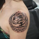 Фото пример рисунка женской тату 17.11.2020 №125 -female tattoo- tatufoto.com