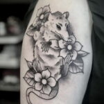 Фото пример рисунка тату Опоссум 18.11.2020 №060 -Opossum tattoo- tatufoto.com