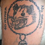 Фото пример рисунка тату Опоссум 18.11.2020 №082 -Opossum tattoo- tatufoto.com