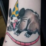 Фото пример рисунка тату Опоссум 18.11.2020 №104 -Opossum tattoo- tatufoto.com