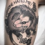 Фото пример рисунка тату Опоссум 18.11.2020 №122 -Opossum tattoo- tatufoto.com