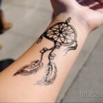 Фото рисунка тату с ловцом снов 22.11.2020 №454 -Dreamcatcher tattoo- tatufoto.com