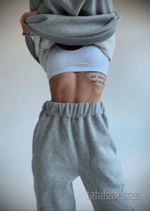 Фото татуировки на ребрах 11.11.2020 №003 -ribs tattoo- tatufoto.com