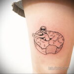 Фото татуировки с пончиком 22.11.2020 №068 -donut tattoo- tatufoto.com