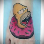 Фото татуировки с пончиком 22.11.2020 №137 -donut tattoo- tatufoto.com
