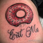 Фото татуировки с пончиком 22.11.2020 №140 -donut tattoo- tatufoto.com