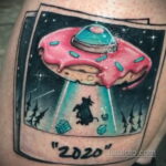 Фото татуировки с пончиком 22.11.2020 №167 -donut tattoo- tatufoto.com