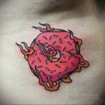 Фото татуировки с пончиком 22.11.2020 №220 -donut tattoo- tatufoto.com
