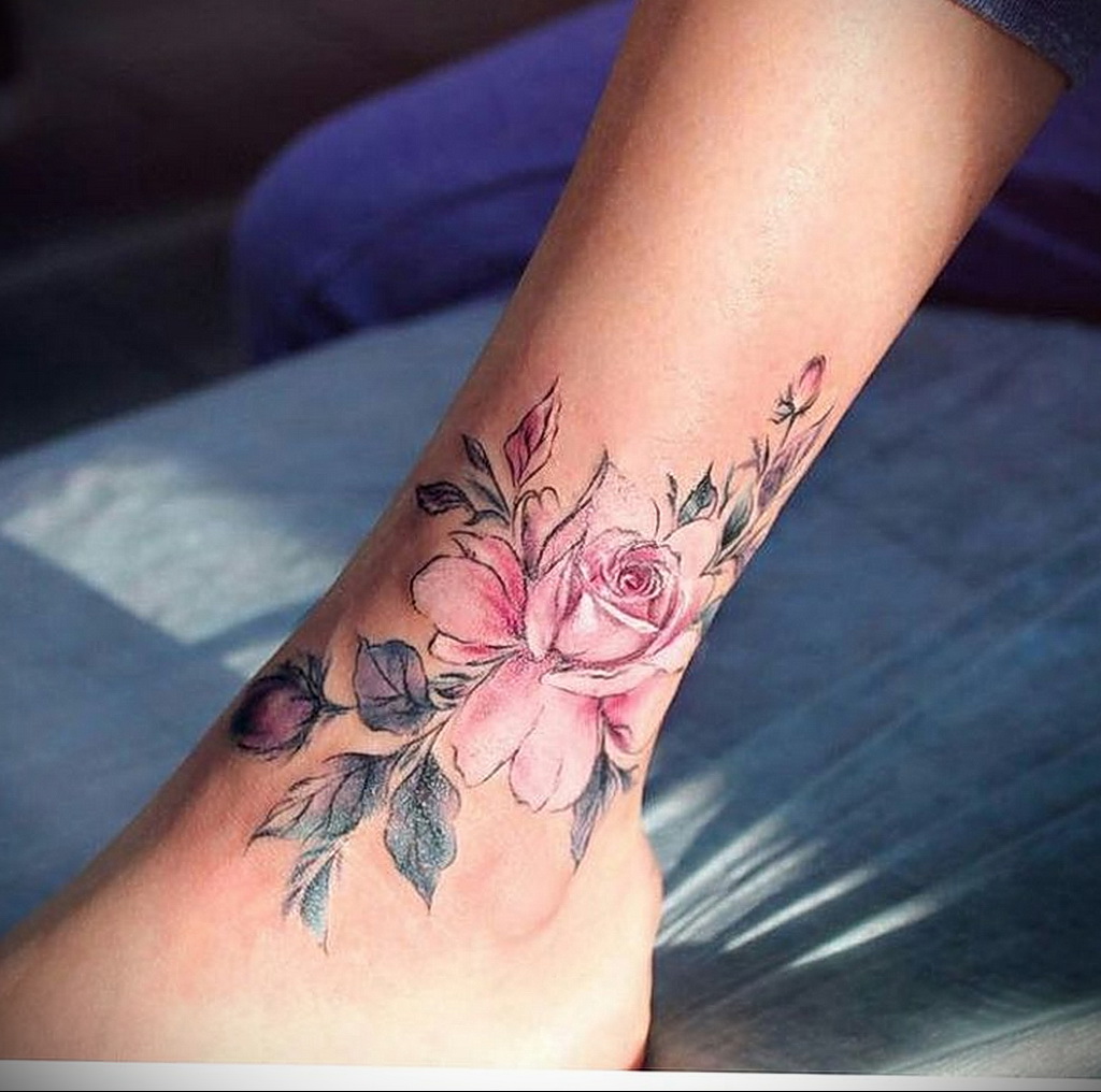 Красивая татуировка на ногу. Тату для девушек. Тату на ноге. Тату цветы. Тату для девушек цветы.