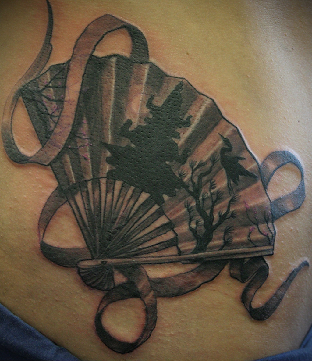 Пример рисунка татуировки с веером 13.12.2020 № 034 -fan tattoo- tatufoto.c...