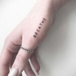 Женский рисунок тату на руку 11.12.2020 №1249 -tattoo on hand for girls- tatufoto.com