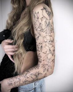 Женский рисунок тату на руку 11.12.2020 №1297 -tattoo on hand for girls- tatufoto.com