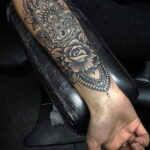 Женский рисунок тату на руку 11.12.2020 №1380 -tattoo on hand for girls- tatufoto.com