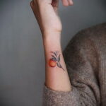 Пример рисунка татуировки апельсином 12.12.2020 №1069 -orange tattoo- tatufoto.com