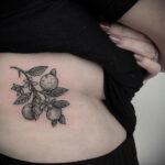 Пример рисунка татуировки апельсином 12.12.2020 №1191 -orange tattoo- tatufoto.com
