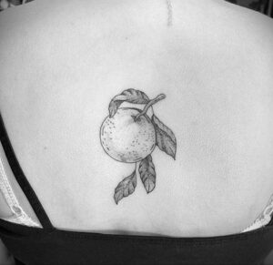 Пример рисунка татуировки апельсином 12.12.2020 №1239 -orange tattoo- tatufoto.com