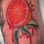 Пример рисунка татуировки апельсином 12.12.2020 №1241 -orange tattoo- tatufoto.com