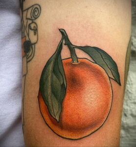Пример рисунка татуировки апельсином 12.12.2020 №1244 -orange tattoo- tatufoto.com