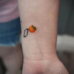 Пример рисунка татуировки апельсином 12.12.2020 №1246 -orange tattoo- tatufoto.com