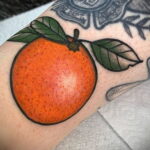 Пример рисунка татуировки апельсином 12.12.2020 №1331 -orange tattoo- tatufoto.com