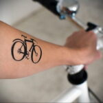 Пример рисунка татуировки про велосипед 15.12.2020 №217 -bike tattoo- tatufoto.com