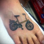 Пример рисунка татуировки про велосипед 15.12.2020 №251 -bike tattoo- tatufoto.com