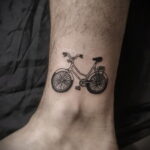 Пример рисунка татуировки про велосипед 15.12.2020 №284 -bike tattoo- tatufoto.com