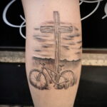 Пример рисунка татуировки про велосипед 15.12.2020 №347 -bike tattoo- tatufoto.com