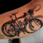 Пример рисунка татуировки про велосипед 15.12.2020 №370 -bike tattoo- tatufoto.com