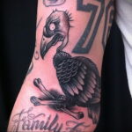 Пример рисунка татуировки птица Гриф 13.12.2020 №106 -tattoo vulture- tatufoto.com