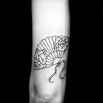 Пример рисунка татуировки с веером 13.12.2020 №004 -fan tattoo- tatufoto.com
