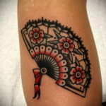 Пример рисунка татуировки с веером 13.12.2020 №076 -fan tattoo- tatufoto.com