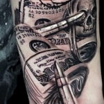 Рисунок татуировки на тему денег 01.12.2020 №036 -money tattoo- tatufoto.com