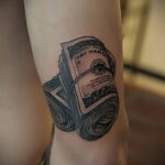 Рисунок татуировки на тему денег 01.12.2020 №040 -money tattoo- tatufoto.com