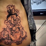 Рисунок татуировки на тему денег 01.12.2020 №072 -money tattoo- tatufoto.com