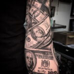 Рисунок татуировки на тему денег 03.12.2020 №068 -money tattoo- tatufoto.com