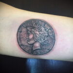 Рисунок татуировки на тему денег 03.12.2020 №116 -money tattoo- tatufoto.com