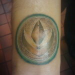 Рисунок татуировки на тему монетки 03.12.2020 №007 -money tattoo- tatufoto.com