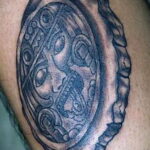 Рисунок татуировки на тему монетки 03.12.2020 №012 -money tattoo- tatufoto.com