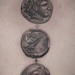 Рисунок татуировки на тему монеты 01.12.2020 №020 -coin tattoo- tatufoto.com